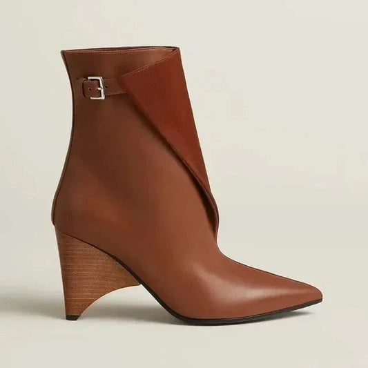 Marchez avec Élégance grâce aux Bottines Hautes Amara Luxe